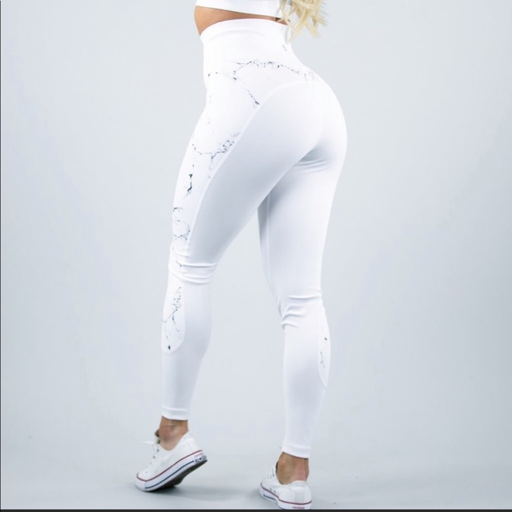 Buffbunny white marble leggings